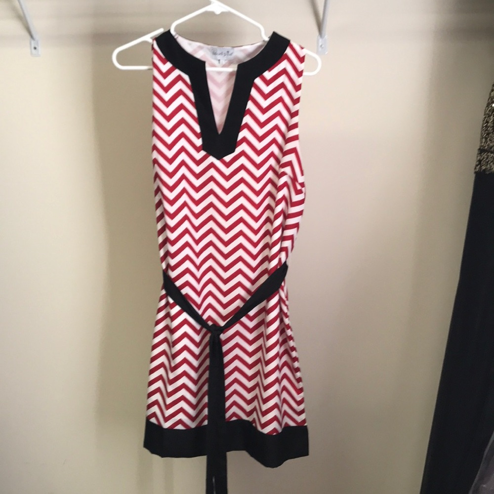 Sleeveless red chevron dress
